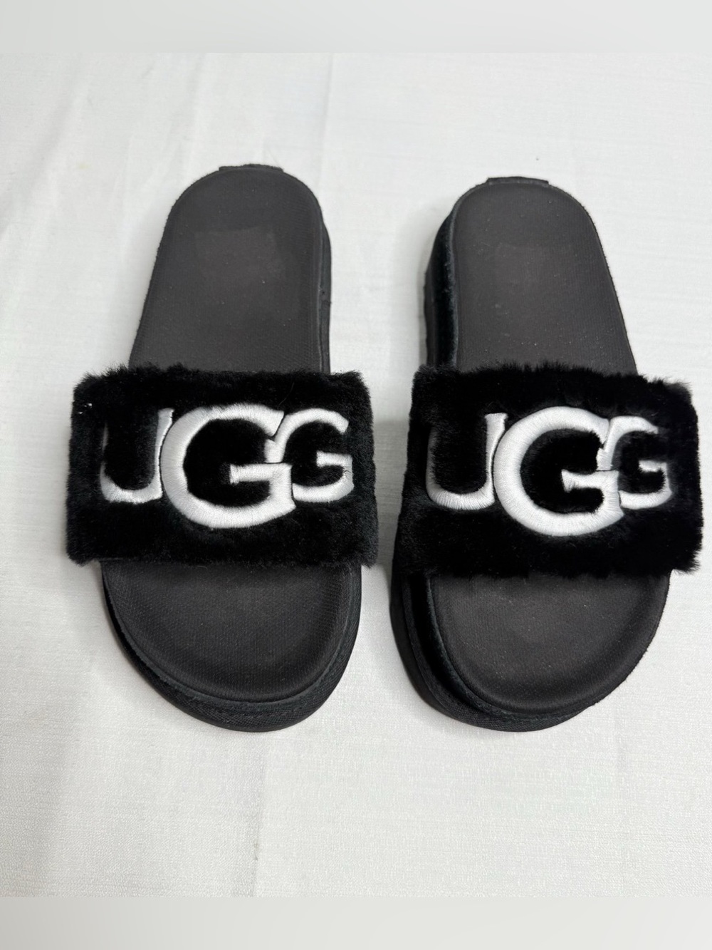 UGG Australia Laton Fur platform Slides for Women Sandal Black NWOT 6.5